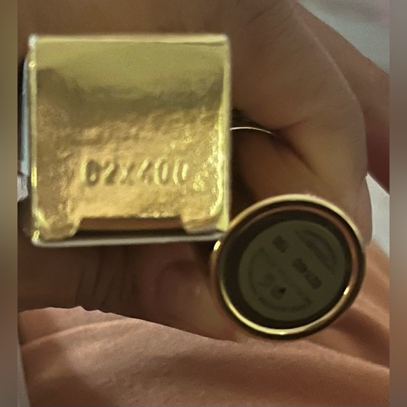 YSL Yves Saint Laurent Rouge Volupte Shine Oil-In-Stick -#150 NUDE LINGERIE NIB. - Picture 3 of 3